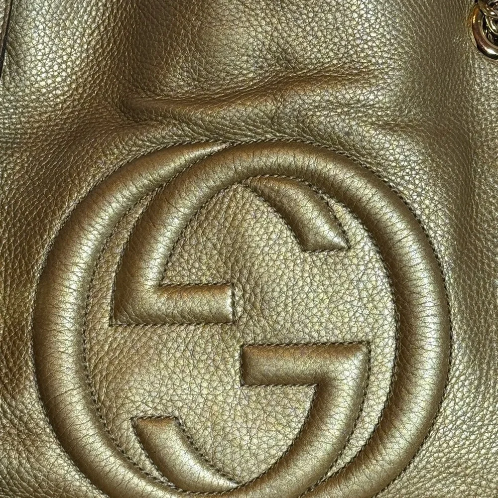 AUTHENTIC Gucci Metallic Gold SoHo Shoulder Bag